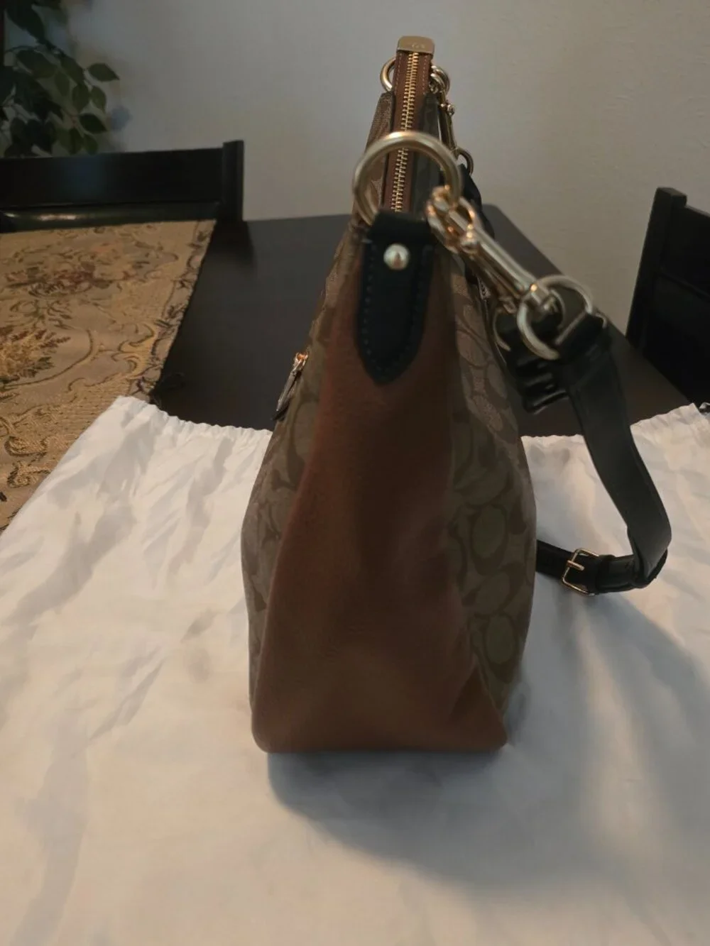 Coach leather signature shoulder bag